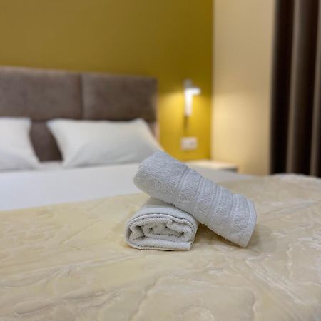 Orizzonte Blu Borsh Apartment Ngoại thất bức ảnh