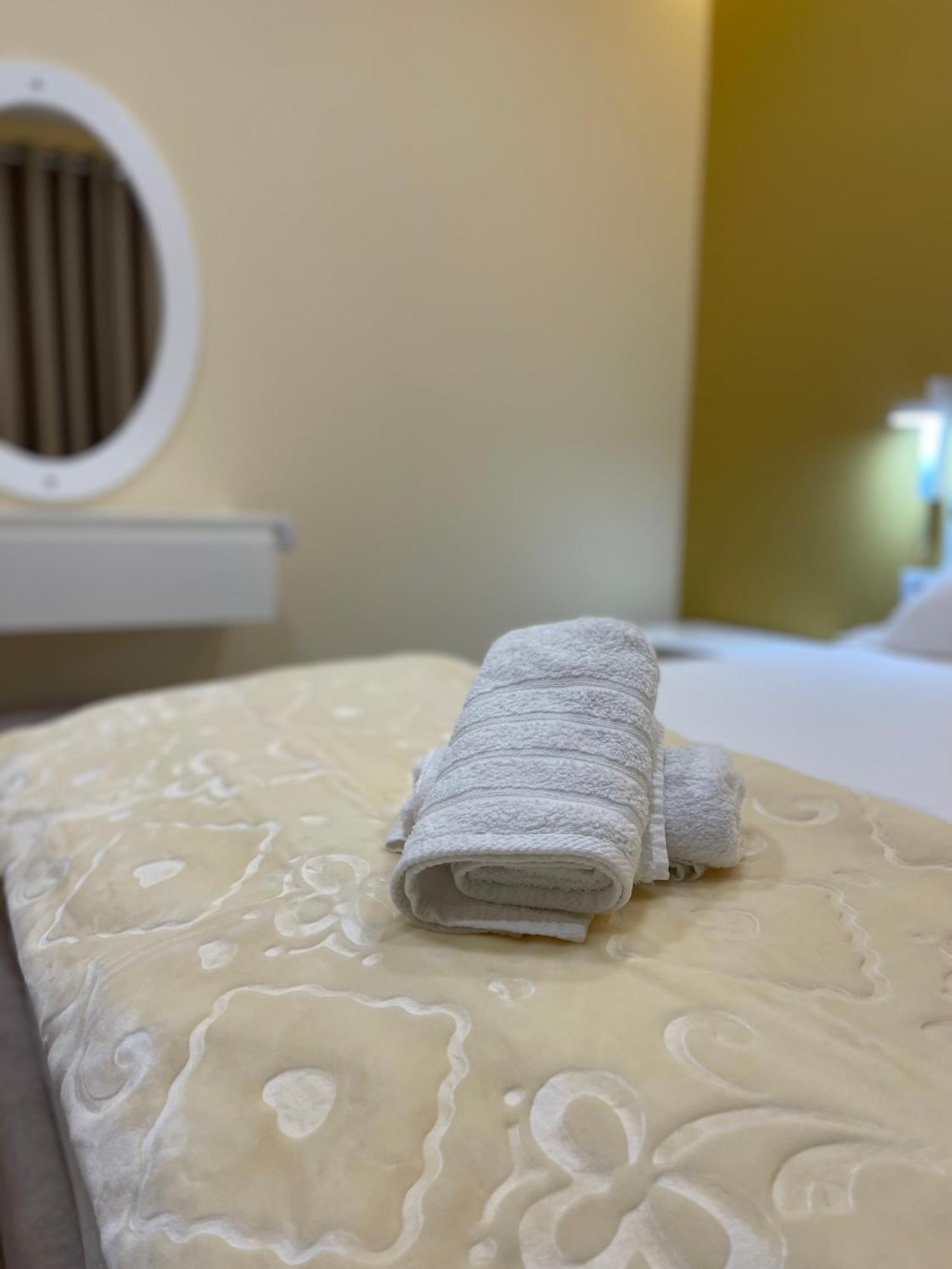 Orizzonte Blu Borsh Apartment Ngoại thất bức ảnh