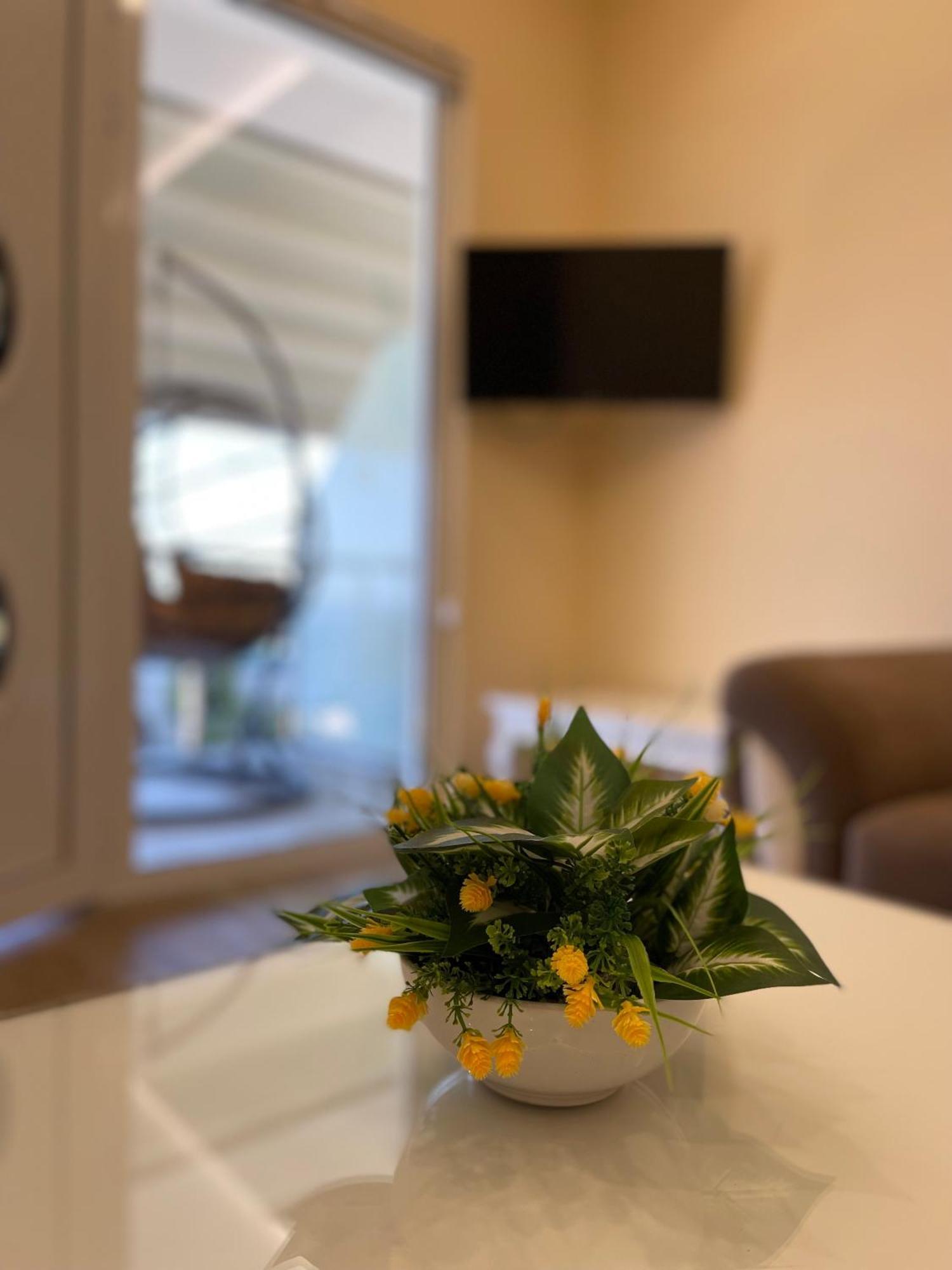 Orizzonte Blu Borsh Apartment Ngoại thất bức ảnh